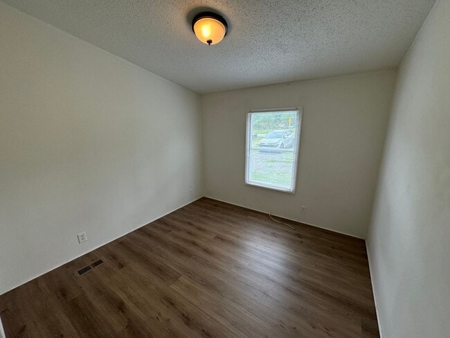 Building Photo - Nice 3/2 Trailer in Shannon- $1,195
