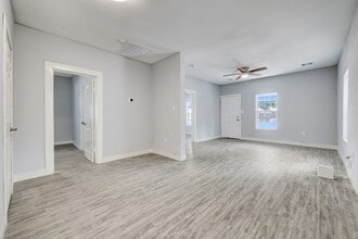 Building Photo - 4224 Marina St