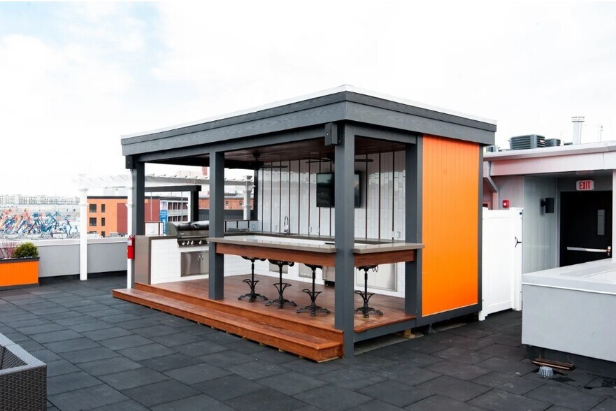 Building Photo - 11 Dorchester St