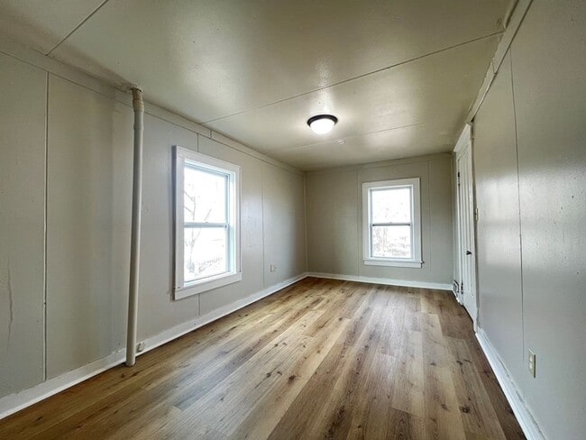 Building Photo - 3 Bedroom House on the edge of FD $950