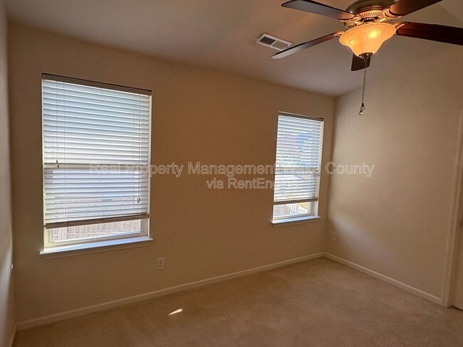 Building Photo - 1209 Sweetgrass St