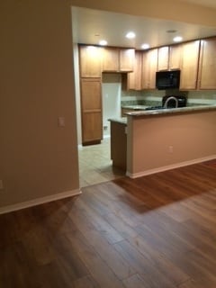 Building Photo - Valencia - Gorgeous 3 + 2.5 West Hills Condo