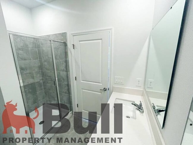 Building Photo - 6033 Blissful St
