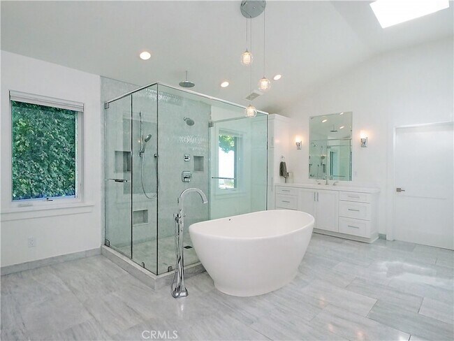 Building Photo - 67 Eastfield Dr