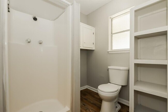 Building Photo - 24023 Spring Mill Ln