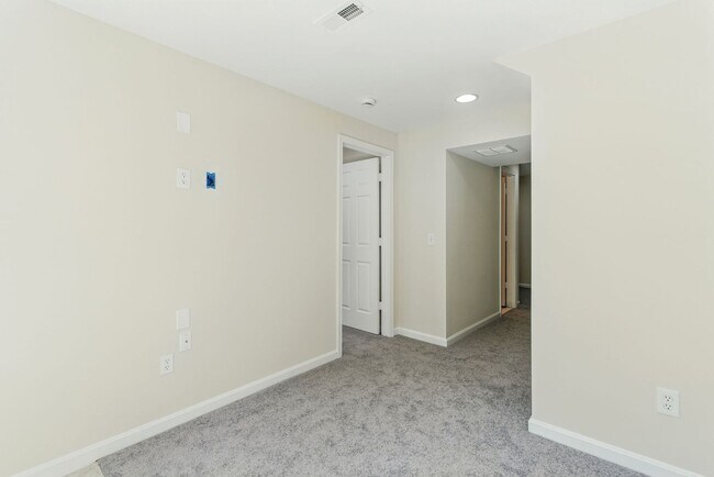 Building Photo - 505 Knollwood Ct