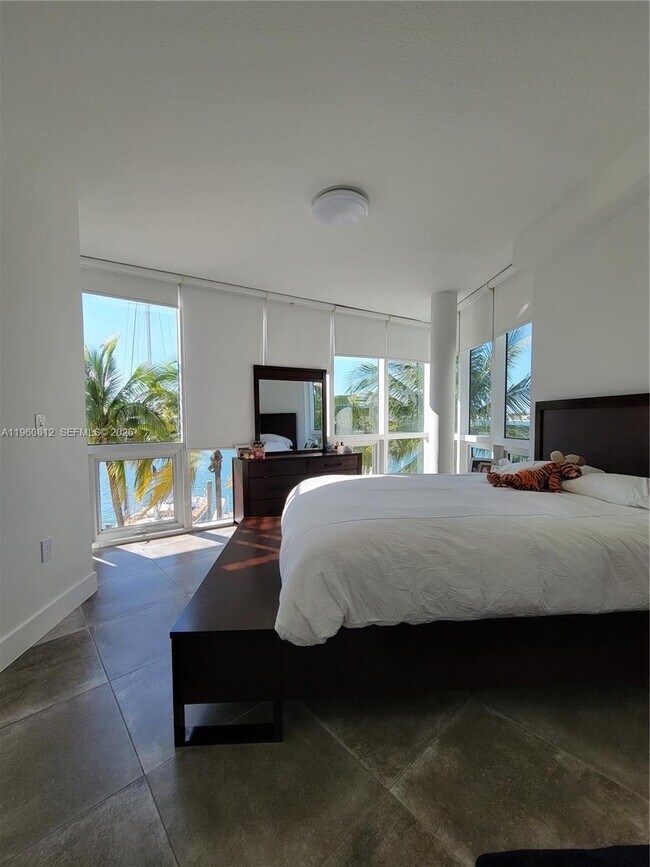 Building Photo - 6580 Indian Creek Dr