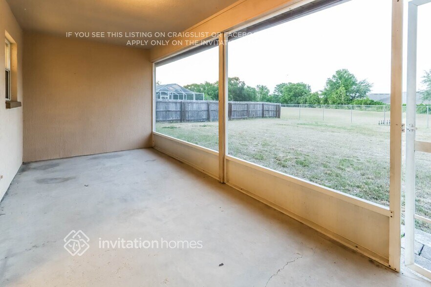 Building Photo - 7961 Kaitlin Cir