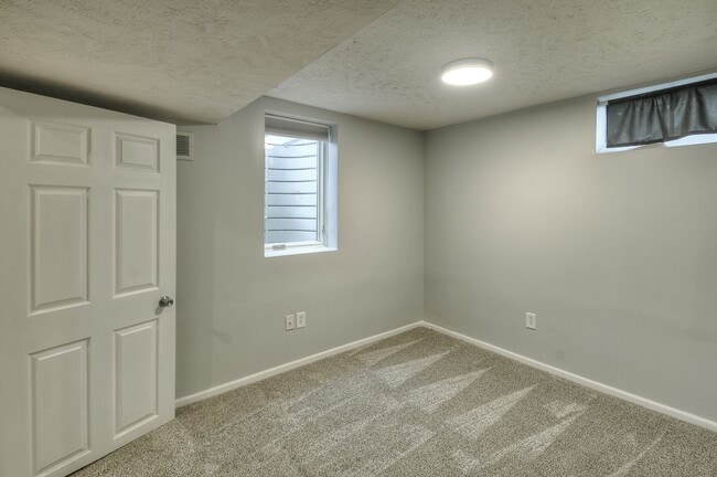 Building Photo - 5415 Poppleton Ave