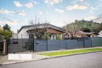 Building Photo - Spacious 4-Bed, 3-Bath Home in Los Angeles – Includes 2 Suites