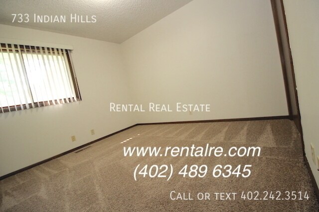 Building Photo - 733 Indian Hills Dr