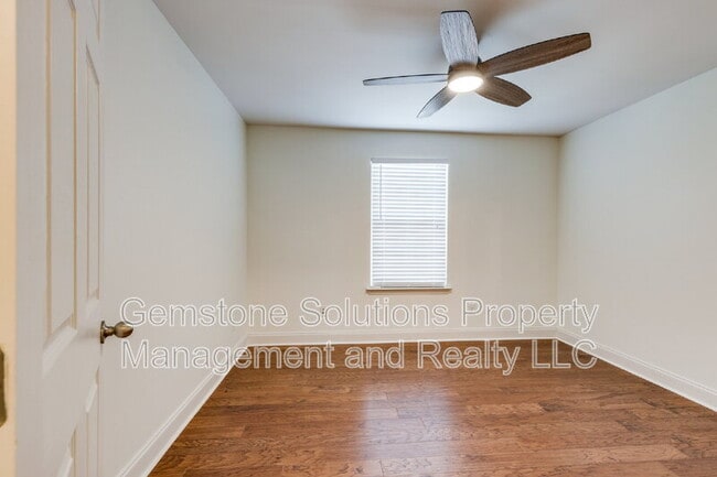 Building Photo - 2605 Paddock Park Dr