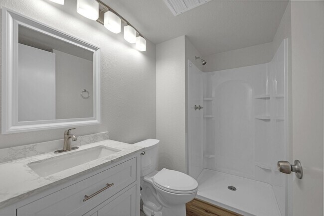 Building Photo - Fully Remodeled 2-Bedroom, 2-Bath Condo – Keonekai Villages #27-105
