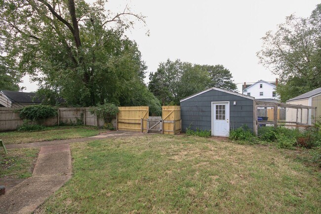 Building Photo - 146 Florida Ave