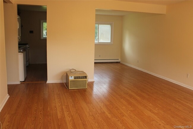 Building Photo - 1 Fishkill Glen Dr