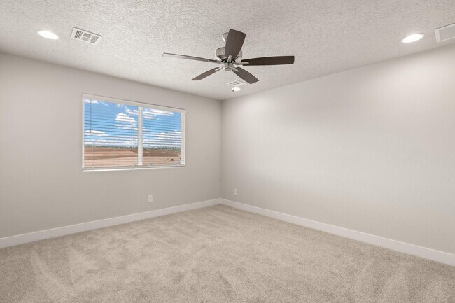 Building Photo - 4022 Silver Springs Road NE