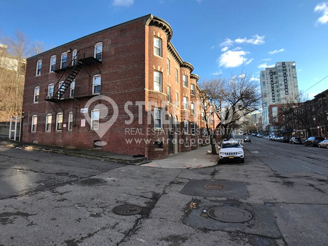 Building Exterior - 78 S Huntington Ave