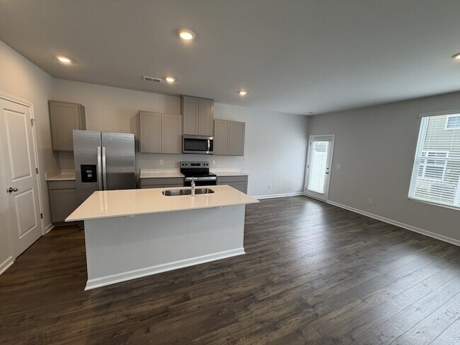 Building Photo - 4913 Mowbray Way