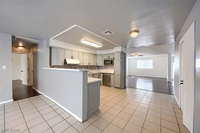 Building Photo - 6512 Evergreen Ave