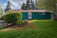 Building Photo - 2 BD 1 BA Home in Talbot Hill Neighborhood