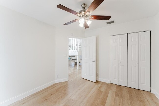 Building Photo - 665 Jeffery St