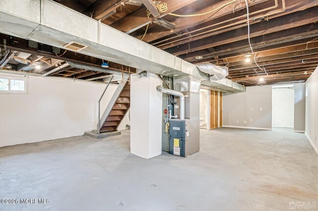 Building Photo - 48 Johnson Pl