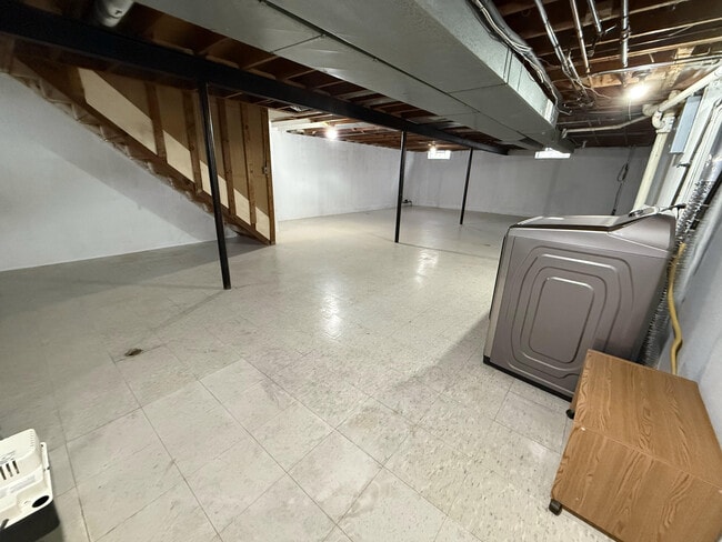 Building Photo - 12757 De Cook Dr