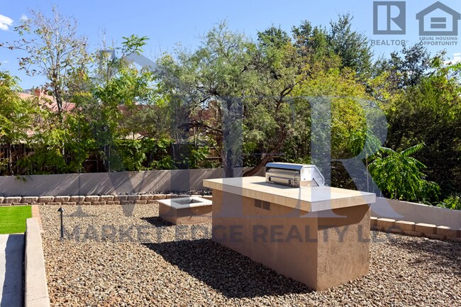 Building Photo - 3Bed/2.5Bath Townhouse in Sedona! FIRST MO...