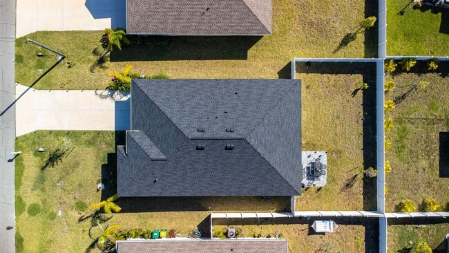 Building Photo - 111 Naomi Pl