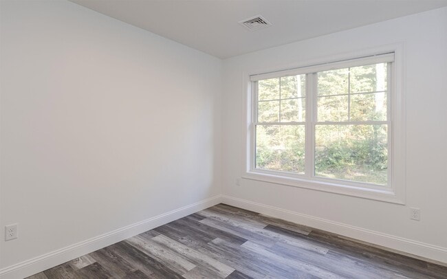 Building Photo - 359 Monadnock St