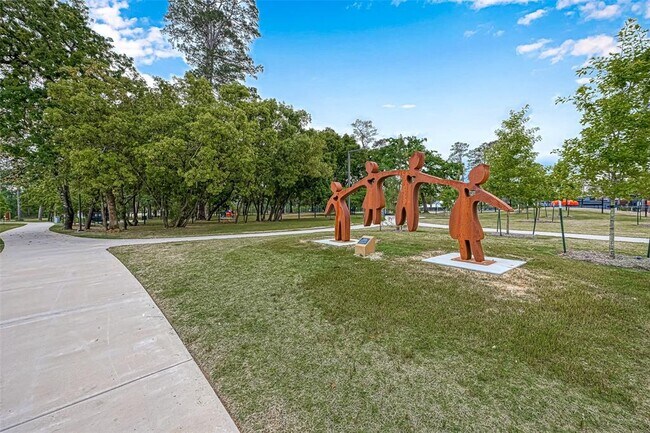 Building Photo - 323 Highland Bayou Dr