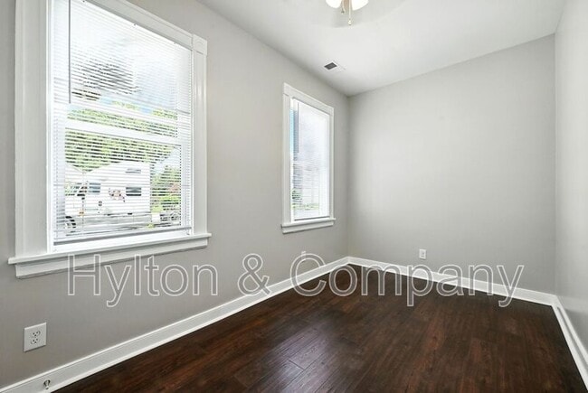 Building Photo - 1718 N 21st St