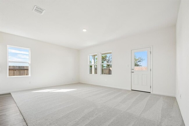 Building Photo - 1305 Morris Lp