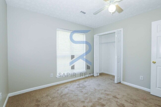 Building Photo - Welcome Home to Ellenwood – 3 Beds • 1.5 Baths of Comfort