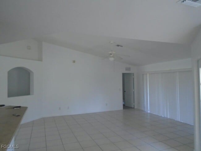 Building Photo - 3623 NE 17th Pl