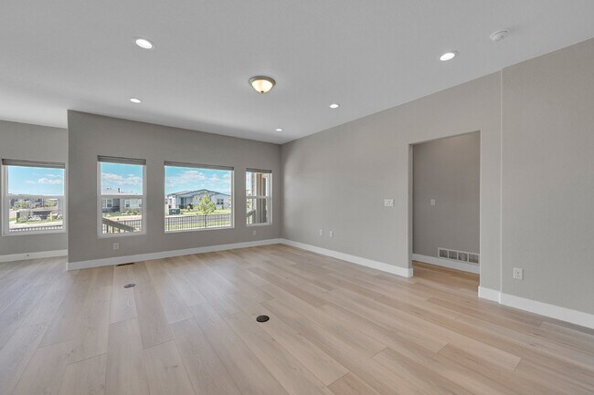 Building Photo - $2,425 - 3 beds, 2 baths, Updated home in ...