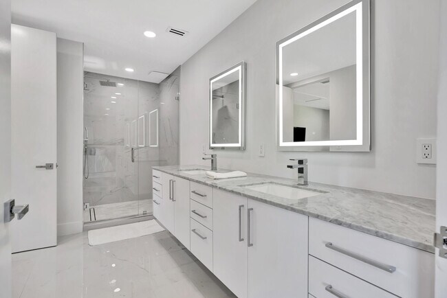 Building Photo - 7693 Steeplechase Dr