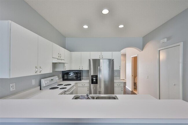 Building Photo - 12950 Kings Crossing Dr