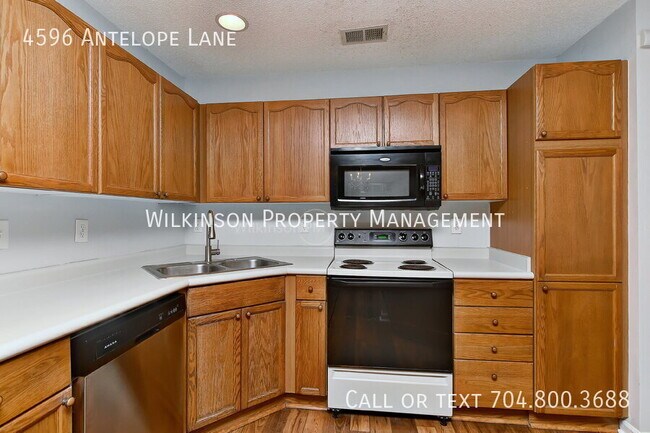 Building Photo - 4596 Antelope Ln