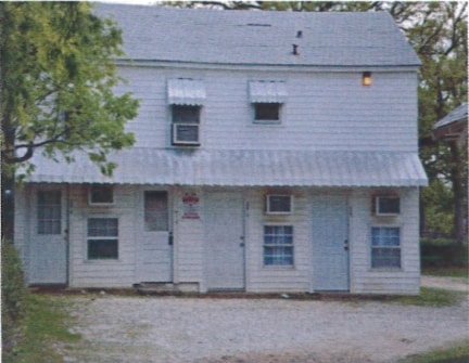 Building Photo - 328 Normal St