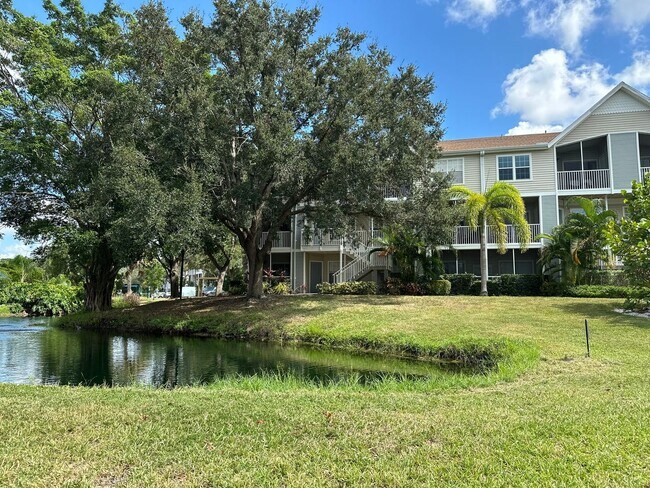 Building Photo - SEASONAL RENTAL - Downtown Sarasota Renova...
