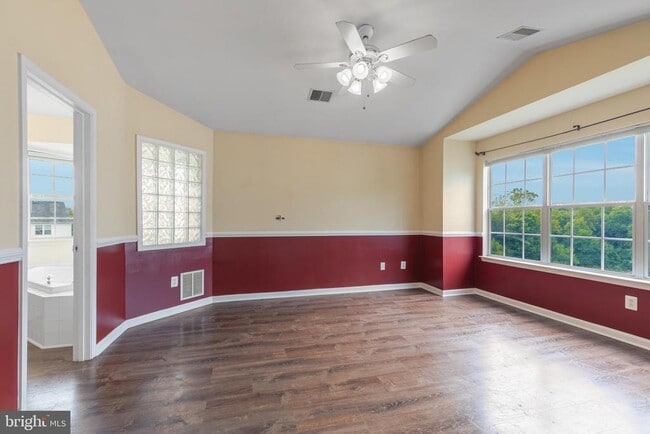 Building Photo - 21639 Kings Crossing Terrace