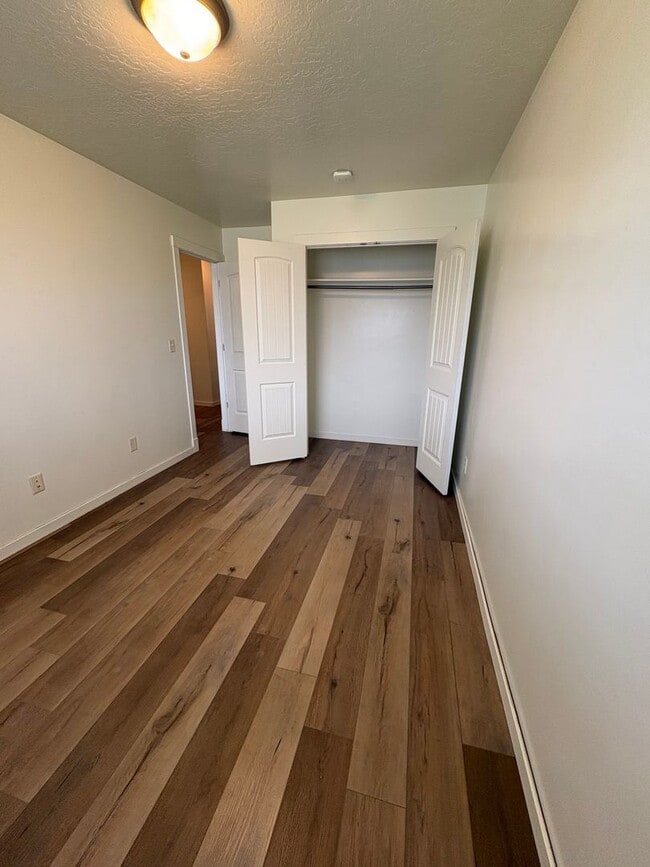 Building Photo - 159 W 700 N