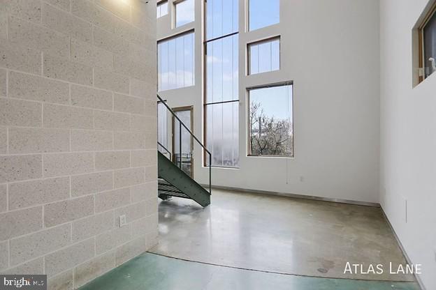 Building Photo - 1250 Kearny St NE