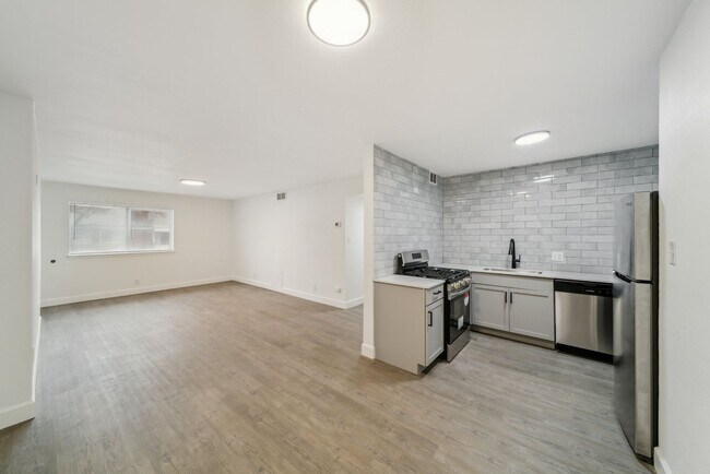 Building Photo - 1 Bed 1 Bath - Remodel