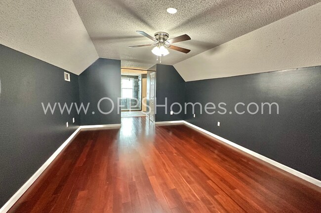 Building Photo - Spacious 4-Bedroom Home with Bonus Loft & Huge Backyard Deck – Available Now!