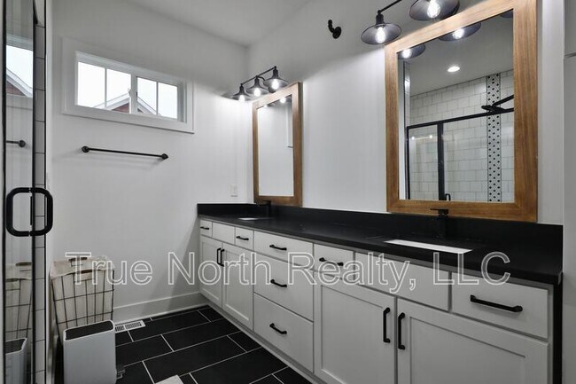 Building Photo - 2246 Koester Trce