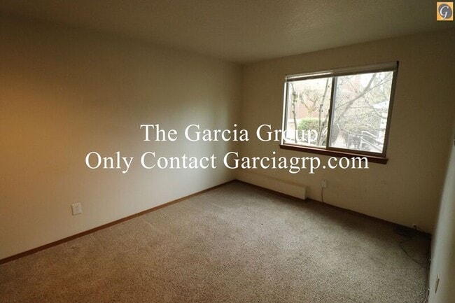 Building Photo - 5902 SW Karla Ct