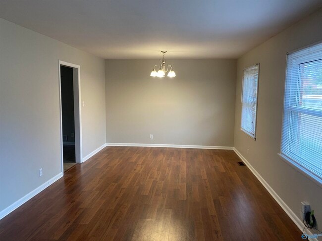 Building Photo - 1515 Clb Vw Dr NW