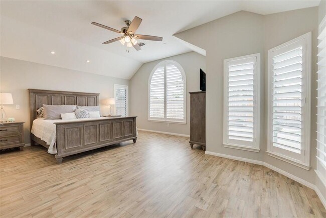 Building Photo - 13807 Halpren Falls Cir